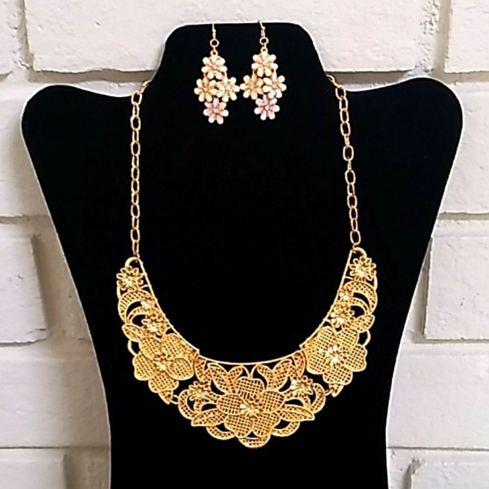 Macy's Gold Floral Statement Necklace/Earrings.
